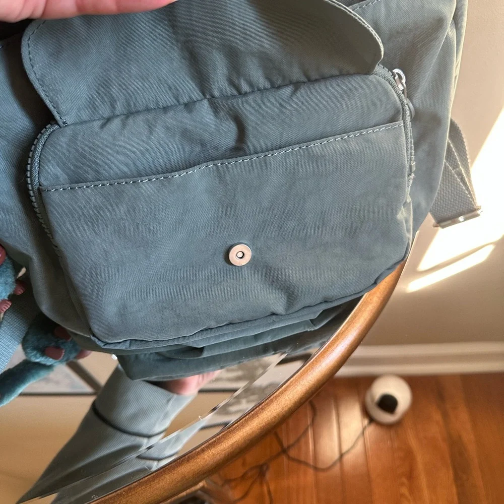 Kipling Queenie Backpack Medium Light Aloe Tonal